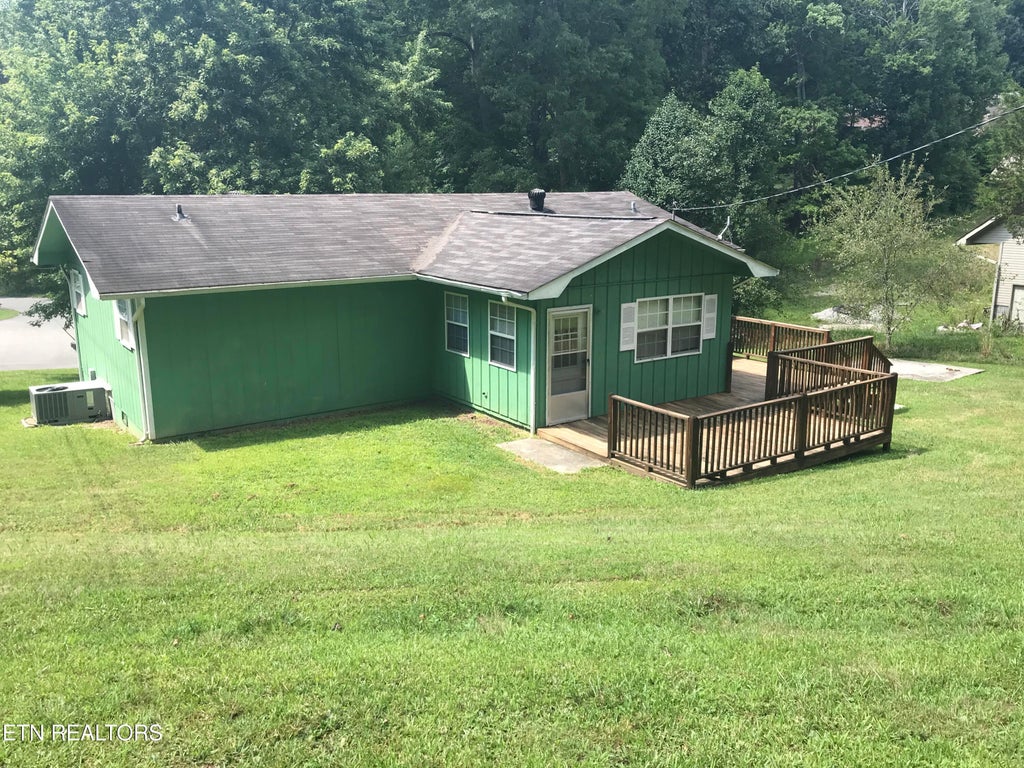 Photo of 305 Reagan St, Harrogate, TN 37752 (MLS # 1358606)