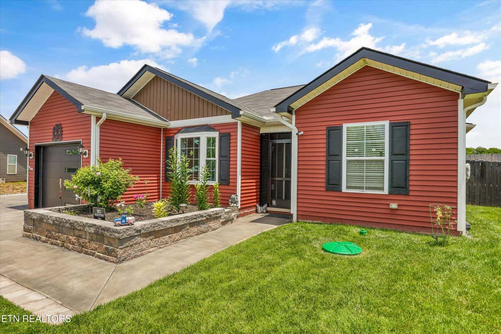 Photo of 126 Hartfield Lane, Loudon, TN 37774 (MLS # 1343334)