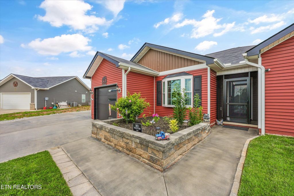 Photo of 126 Hartfield Lane, Loudon, TN 37774 (MLS # 1343334)