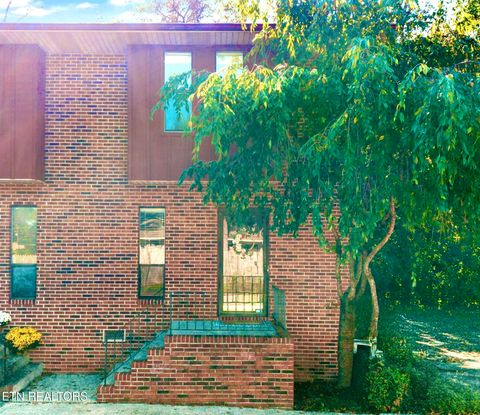 Photo of 4001 Valley View Drive #4, Knoxville, TN 37917 (MLS # 1317381)