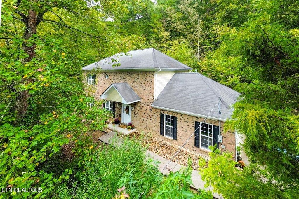 Photo of 154 Glassboro Drive, Oak Ridge, TN 37830 (MLS # 1330860)