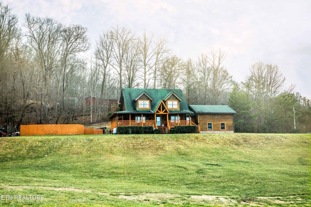 Photo of 411 Cole Hollow Rd, New Tazewell, TN 37825 (MLS # 1317943)