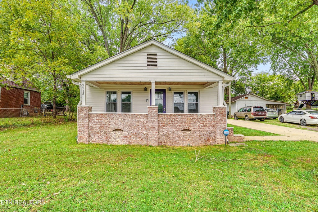 Photo of 2215 Morningside Drive, Morristown, TN 37814 (MLS # 1358916)