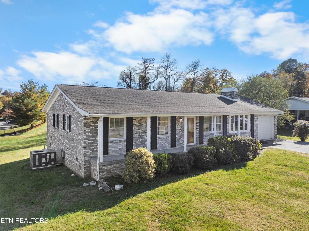 Photo of 115 E Morningside Park, LaFollette, TN 37766 (MLS # 1321118)
