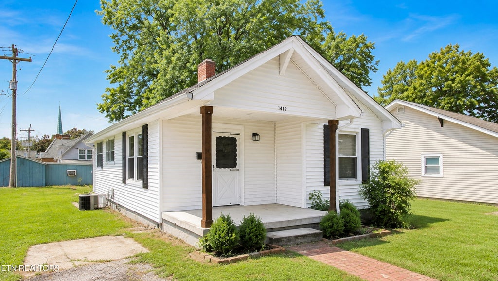 Photo of 1419 Perkins St, Alcoa, TN 37701 (MLS # 1351902)