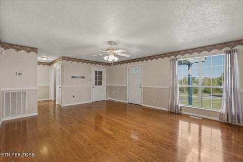 Tiny photo for 5906 Old Niles Ferry Pike, Greenback, TN 37742 (MLS # 1359260)