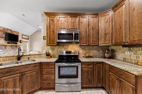Tiny photo for 300 Kennesaw Lane, Lenoir City, TN 37771 (MLS # 1355693)