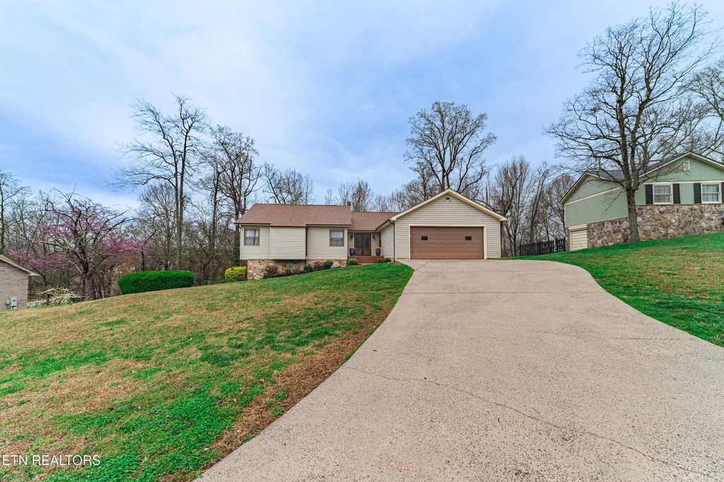 Photo of 12012 Ridgeland Drive, Knoxville, TN 37932 (MLS # 1332501)