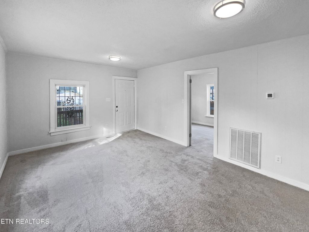 Photo of 4028 Catalpa Ave, Knoxville, TN 37914 (MLS # 1326154)