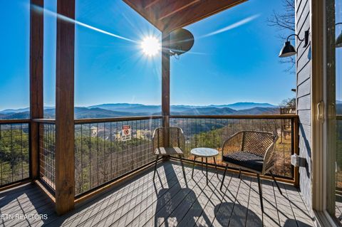 Tiny photo for 1015 Leslie Way, Sevierville, TN 37876 (MLS # 1342060)