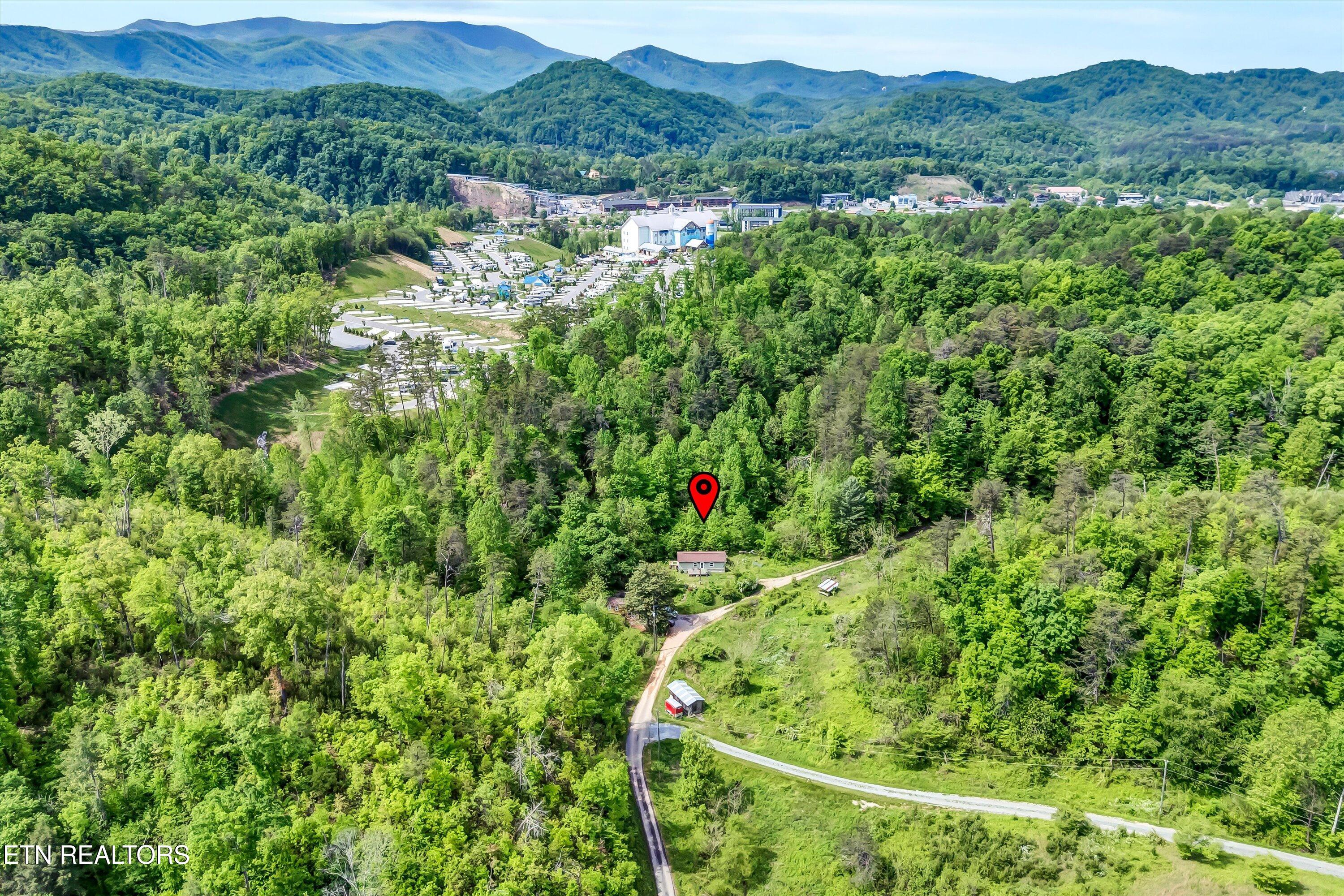 1424 Clabo Hollow Rd