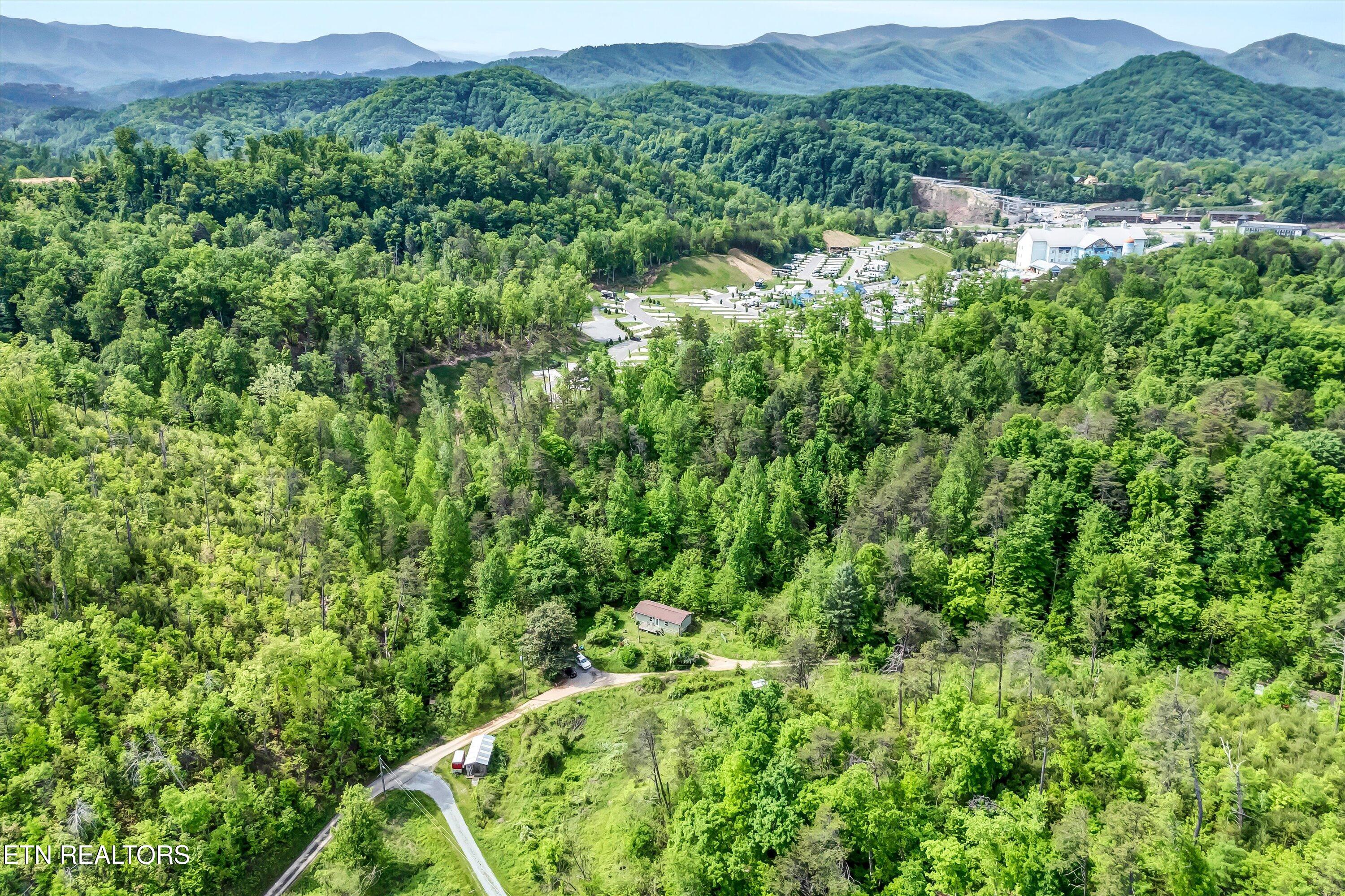 1424 Clabo Hollow Rd