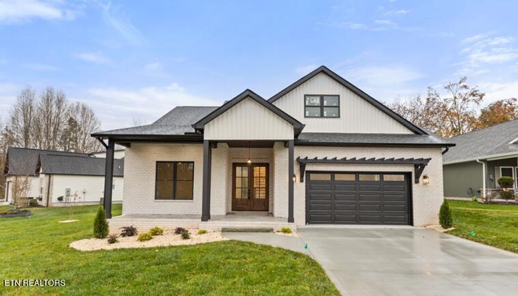 Photo of 171 Tsuhdatsi Way, Loudon, TN 37774 (MLS # 1320278)