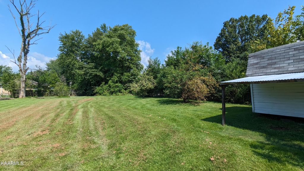 Photo of 713 Sycamore Lane, Oliver Springs, TN 37840 (MLS # 1234893)