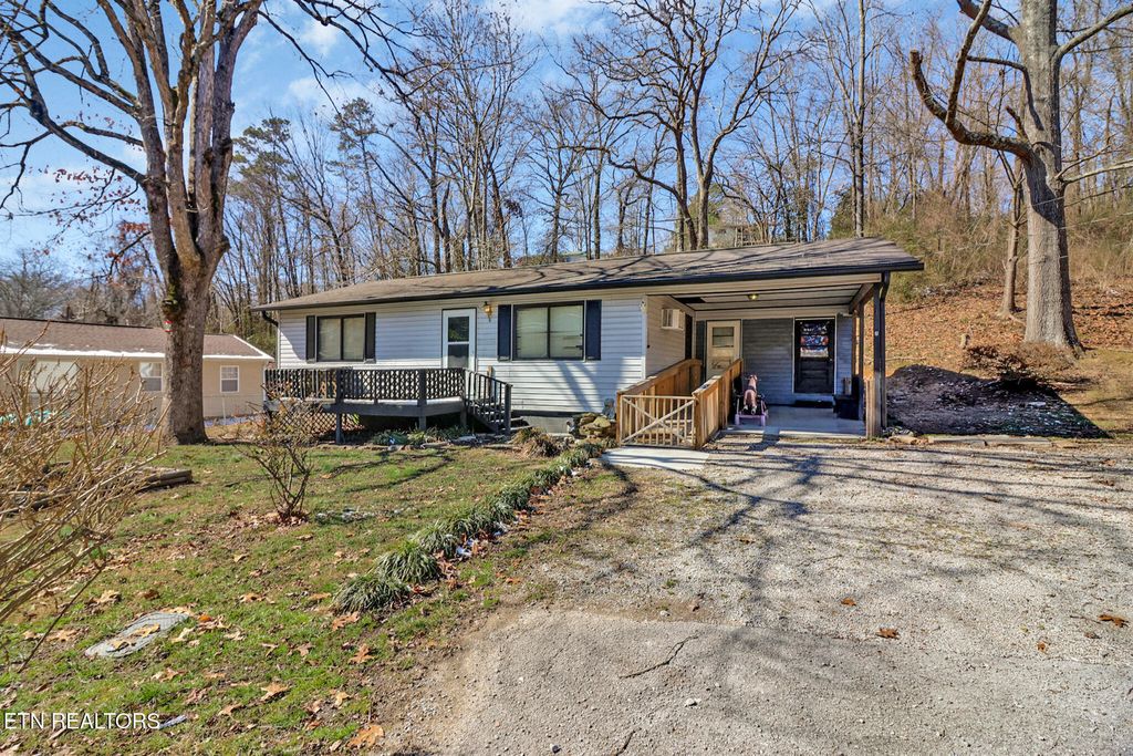 Photo of 623 Tarwater St, Rockwood, TN 37854 (MLS # 1290867)