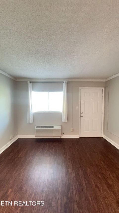 Tiny photo for 510 14Th St #305, Knoxville, TN 37916 (MLS # 1326652)