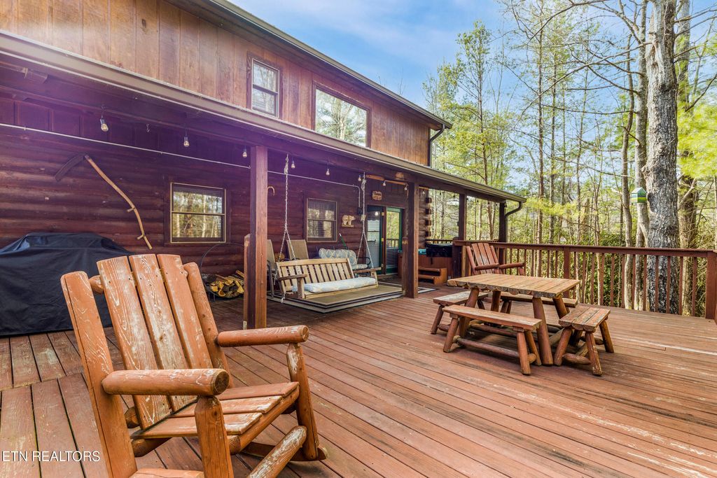 Photo of 139 Little Round Top Lane, Townsend, TN 37882 (MLS # 1334117)