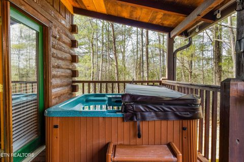 Tiny photo for 139 Little Round Top Lane, Townsend, TN 37882 (MLS # 1334117)