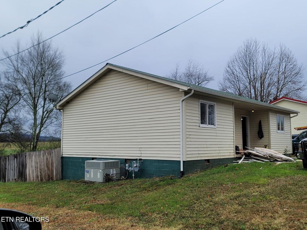 Photo of 119 Powell Ave, Sweetwater, TN 37874 (MLS # 1284440)
