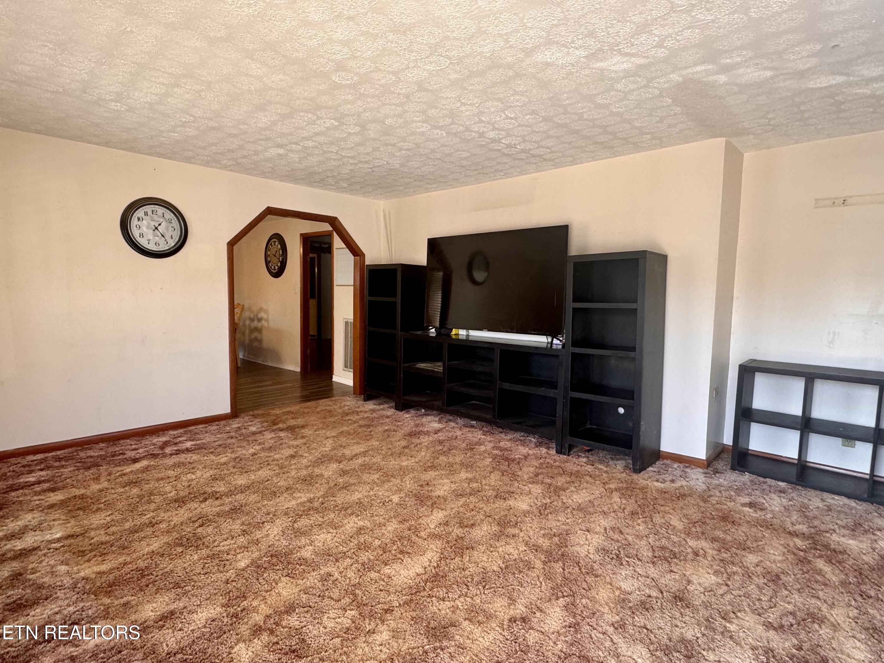 9832 Clift Rd