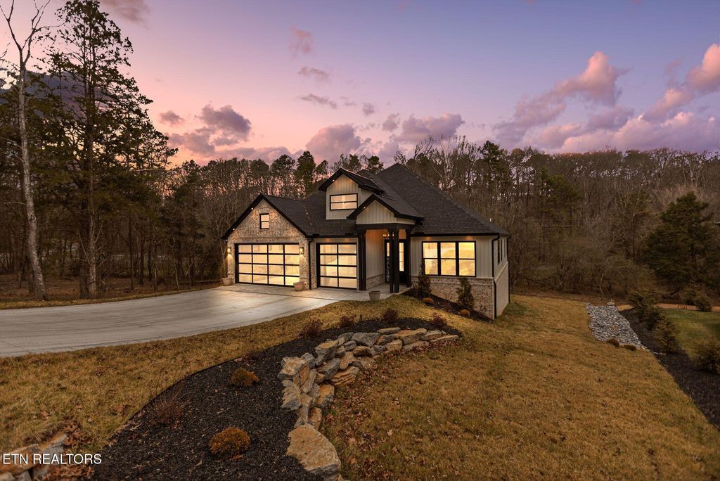 Photo of 279 Ootsima Way, Loudon, TN 37774 (MLS # 1314826)