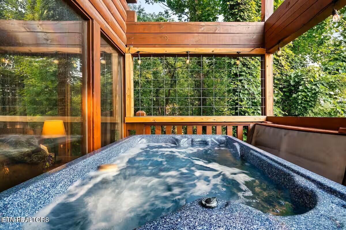 529 Hideaway Ridge Circle