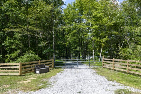 Tiny photo for 1532 E Overlook Rd, Monterey, TN 38574 (MLS # 1356162)