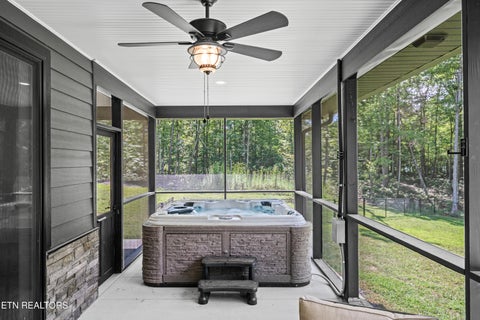 Tiny photo for 1532 E Overlook Rd, Monterey, TN 38574 (MLS # 1356162)