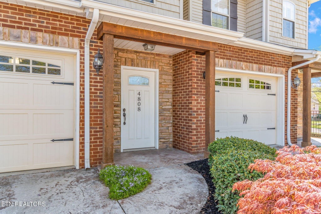Photo of 4808 Fountain View Way, Knoxville, TN 37918 (MLS # 1296628)