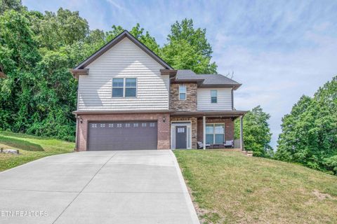 Photo of 6227 Aldingham St, Knoxville, TN 37912 (MLS # 1341888)