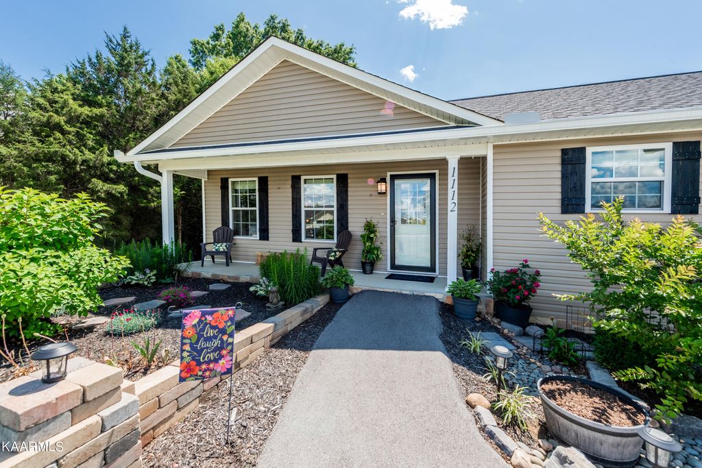 Photo of 1112 Rosella Drive, White Pine, TN 37890 (MLS # 1228970)