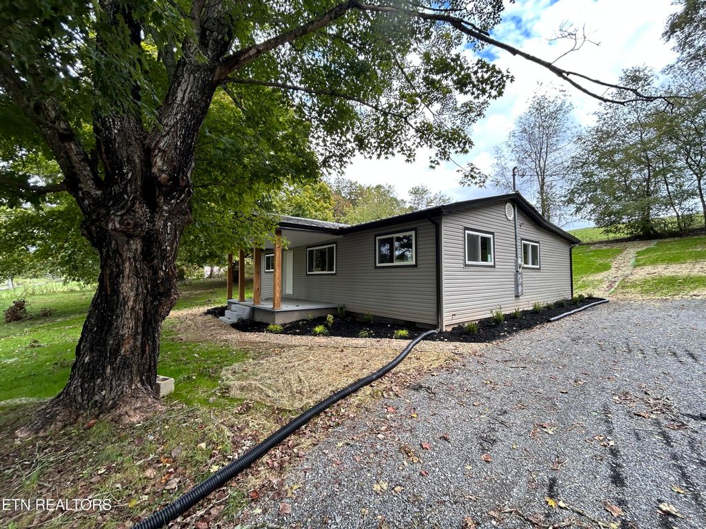 Photo of 412 Thurman Watson Rd, Rutledge, TN 37861 (MLS # 1278926)