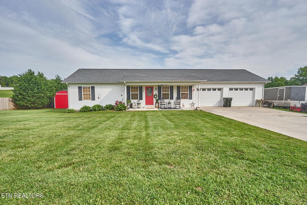 Photo of 119 Five Oaks Drive, Madisonville, TN 37354 (MLS # 1301419)