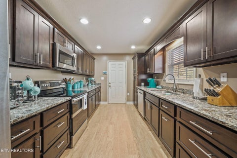 Tiny photo for 126 Greenwood Drive, Wartburg, TN 37887 (MLS # 1360211)