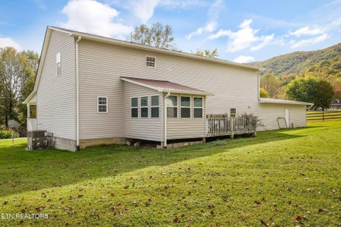 Tiny photo for 126 Greenwood Drive, Wartburg, TN 37887 (MLS # 1360211)