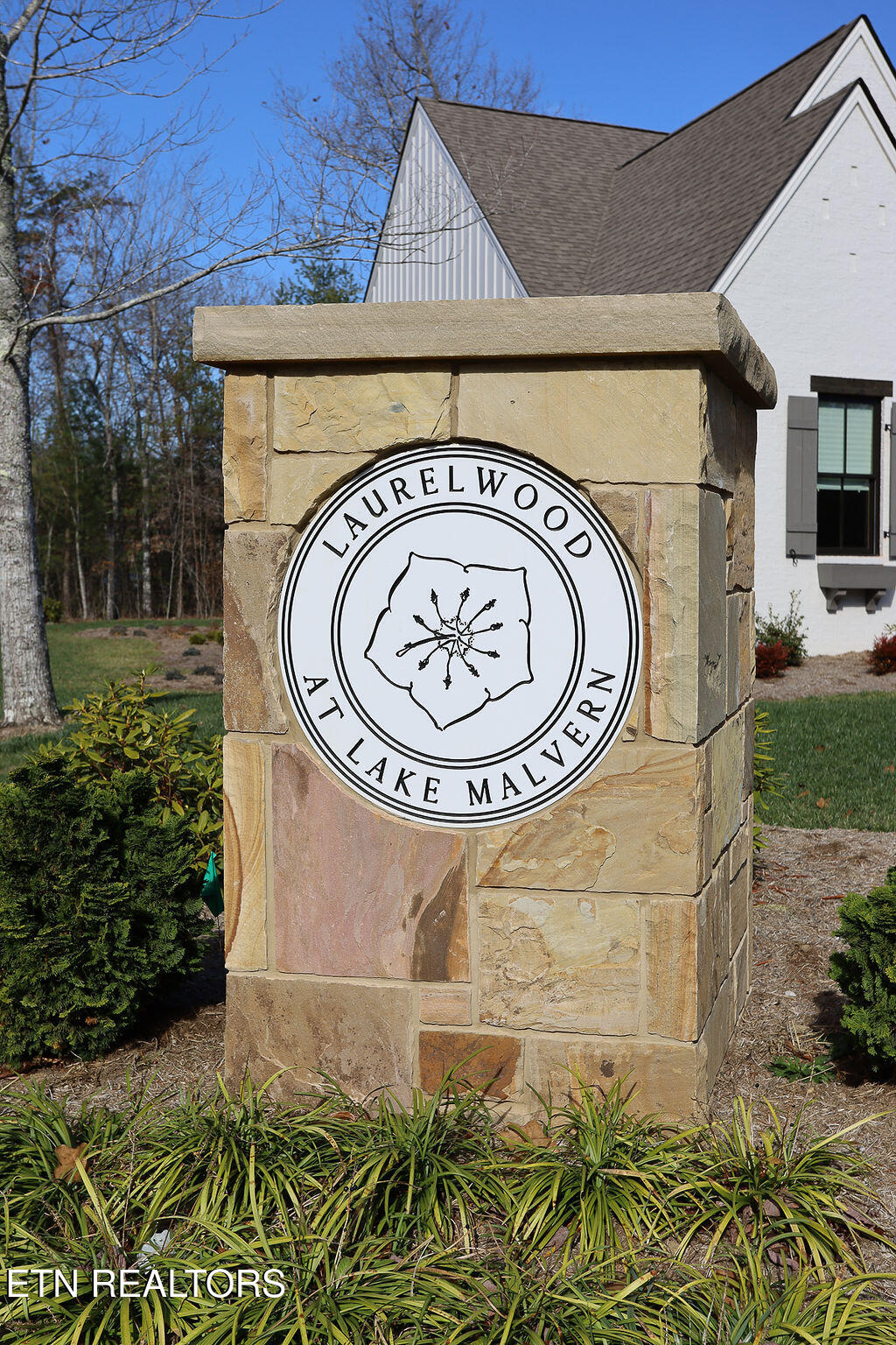 106 Laurelwood Drive