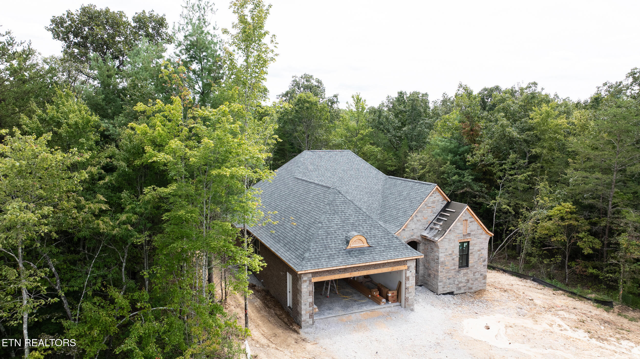 106 Laurelwood Drive