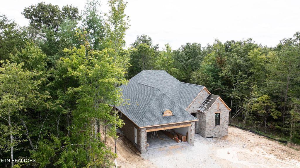 Photo of 106 Laurelwood Drive, Crossville, TN 38558 (MLS # 1305466)