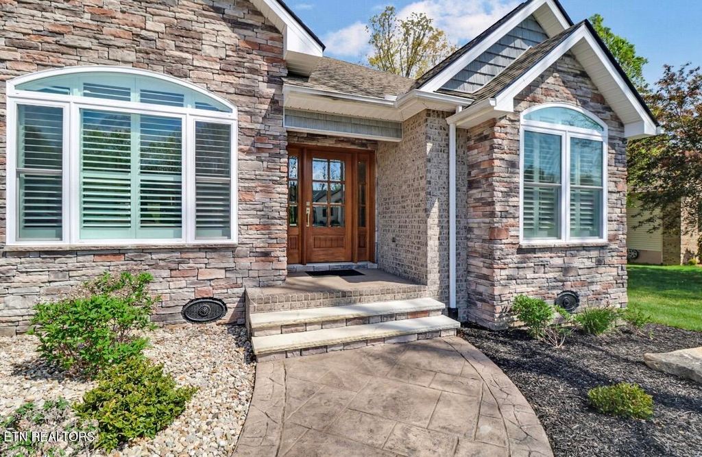 Photo of 120 Forest View Drive, Crossville, TN 38558 (MLS # 1337122)