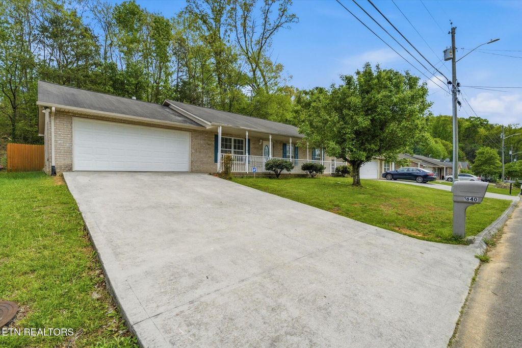 Photo of 1840 Explorer Lane, Knoxville, TN 37912 (MLS # 1336664)