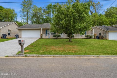 Photo of 1840 Explorer Lane, Knoxville, TN 37912 (MLS # 1336664)