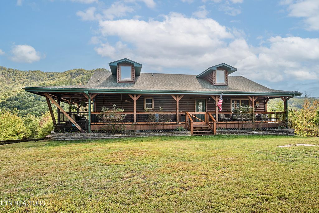 Photo of 971 Critter Mountain Way, Newport, TN 37821 (MLS # 1318123)