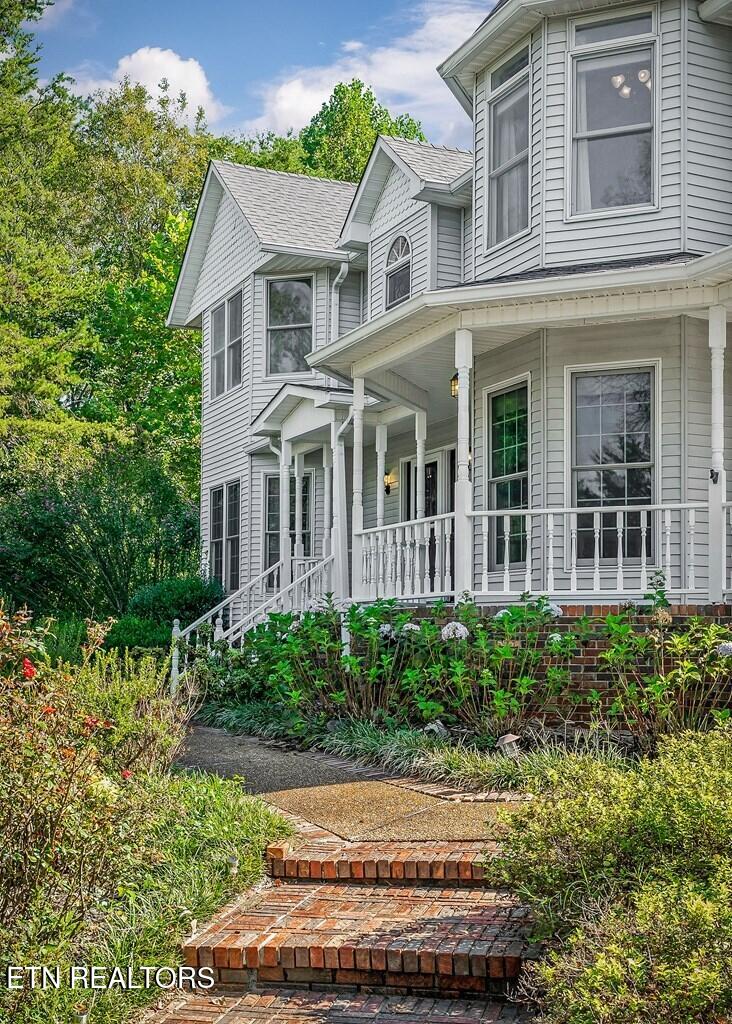 4216 Deerfield Lane