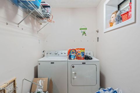 Tiny photo for 4007 NW Heather Court Court, Knoxville, TN 37919 (MLS # 1322781)