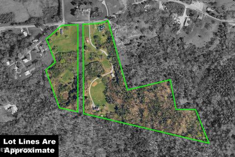 Photo of 9712 Thorn Grove Pike, Strawberry Plains, TN 37871 (MLS # 1332233)