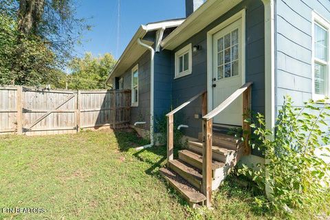 Tiny photo for 418 Cedar Ave, Knoxville, TN 37917 (MLS # 1318008)