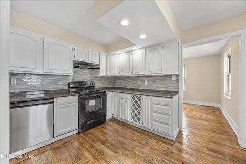 Tiny photo for 328 S Castle St, Knoxville, TN 37914 (MLS # 1326380)