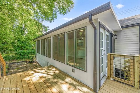 Tiny photo for 328 S Castle St, Knoxville, TN 37914 (MLS # 1326380)