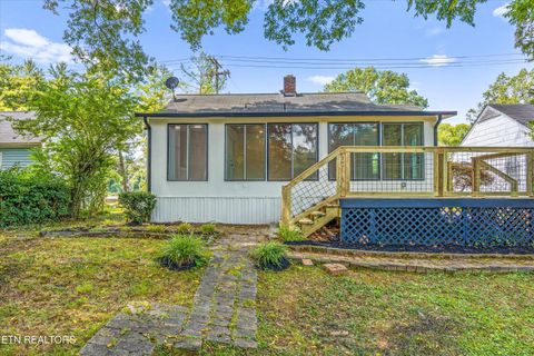 Tiny photo for 328 S Castle St, Knoxville, TN 37914 (MLS # 1326380)