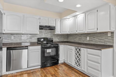 Tiny photo for 328 S Castle St, Knoxville, TN 37914 (MLS # 1326380)
